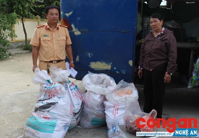 213 kg nội tạng động vật không rõ nguồn gốc, xuất xứ bị Công an huyện Nghi Lộc phát hiện, thu giữ