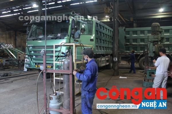 Các phương tiện vận tải cơi nới thùng xe được đưa về xưởng để cắt thùng xe theo đúng quy định Hộp thư đến 	x