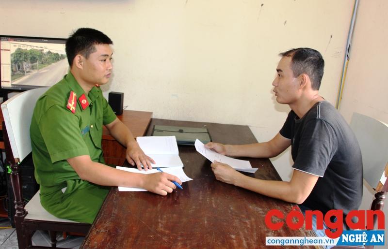 Công an phường Trung Đô tiếp nhận tin báo tố giác tội phạm của người dân