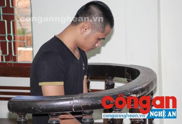 Bị cáo Hồ Viết Sách