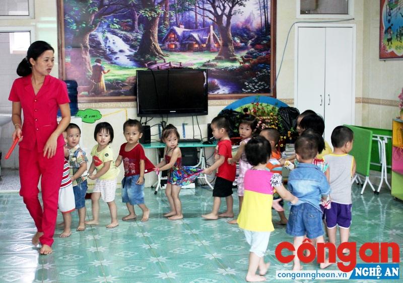  Một giờ học của cô và trò trường mầm non trên địa bàn TP Vinh