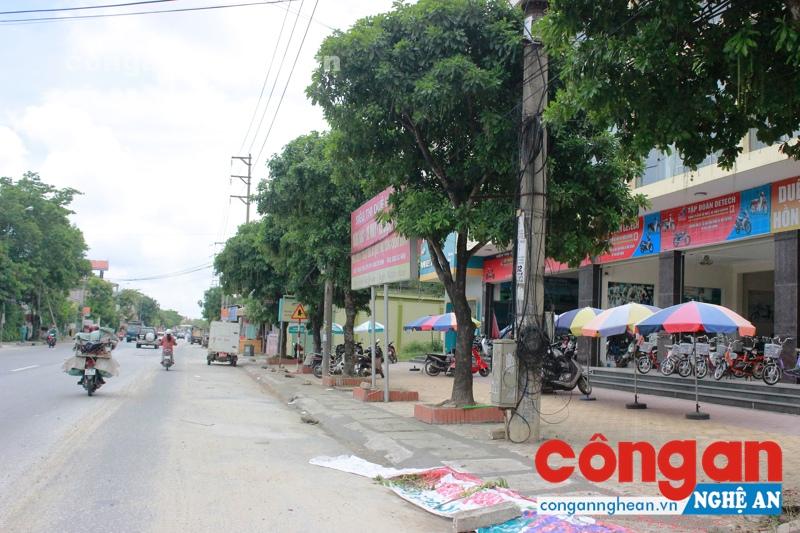 Hành lang an toàn giao thông trên địa bàn thị trấn Nam Đàn, huyện Nam Đàn còn nhiều vi phạm