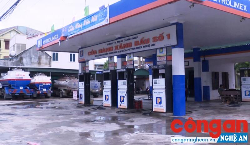 Cửa hàng xăng dầu Thanh Ngũ