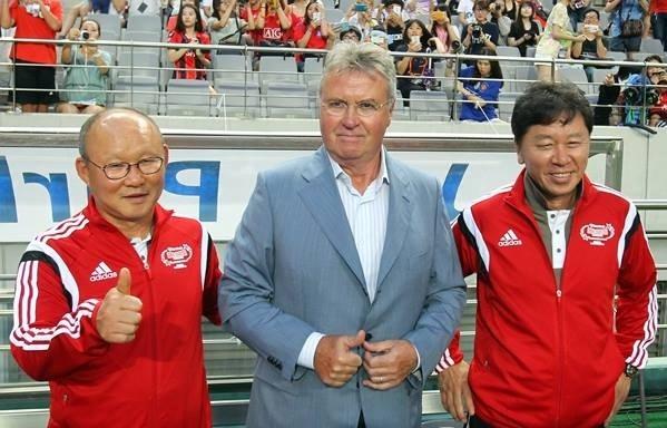 HLV Park Hang Seo từng làm trợ lý cho HLV Guus Hiddink tại ĐT Hàn Quốc hồi World Cup 2002