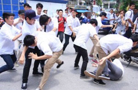 Nhiều vụ việc bạo lực học đường có nguyên nhân từ cách ứng xử, mâu thuẫn trên mạng xã hội.
