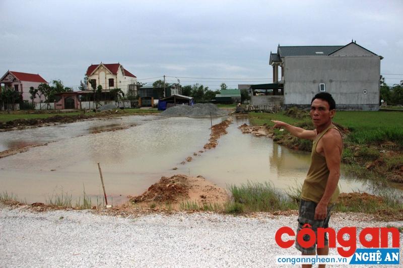 Ông Nguyễn Văn Lệ trú tại xóm 8, xã Nghi Kim không đồng ý với giá bồi thường nên chưa nhận đền bù