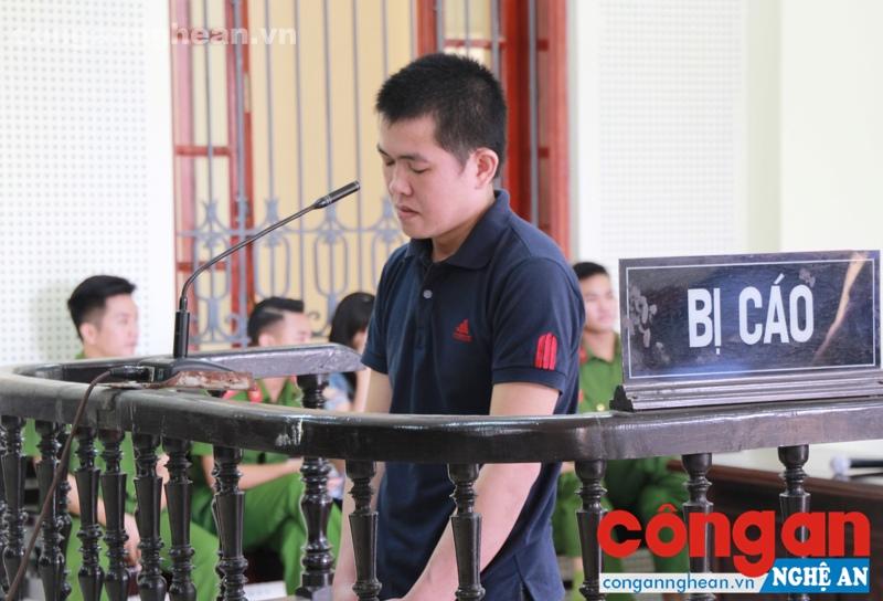 Bị cáo Trần Hữu Dũng tại tòa