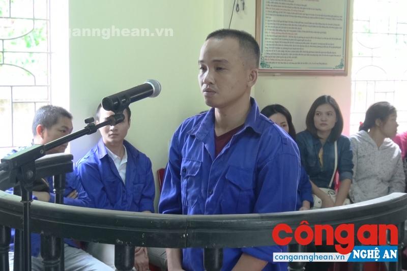 Các phiên tòa lưu động, rút kinh nghiệm góp phần đáp ứng yêu cầu cải cách tư pháp và nâng cao chất lượng giải quyết, xét xử các vụ án (Trong ảnh: TAND TP Vinh xét xử lưu động tại khối Xuân Đông, phường Hưng Dũng) - Ảnh: Hải Yến