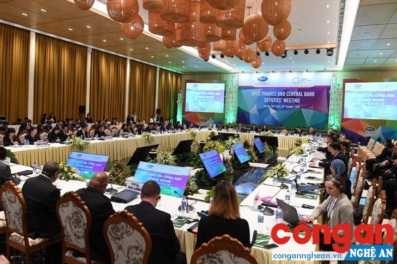 Toàn cảnh Hội nghị Thứ trưởng Tài chính và Phó Thống đốc Ngân hàng TW (FCBDM) ngày 20/10 tại Hội An (Quảng Nam)