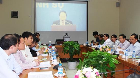  Đại biểu là lãnh đạo chủ chốt các đơn vị có liên quan tại đầu cầu Nghệ An