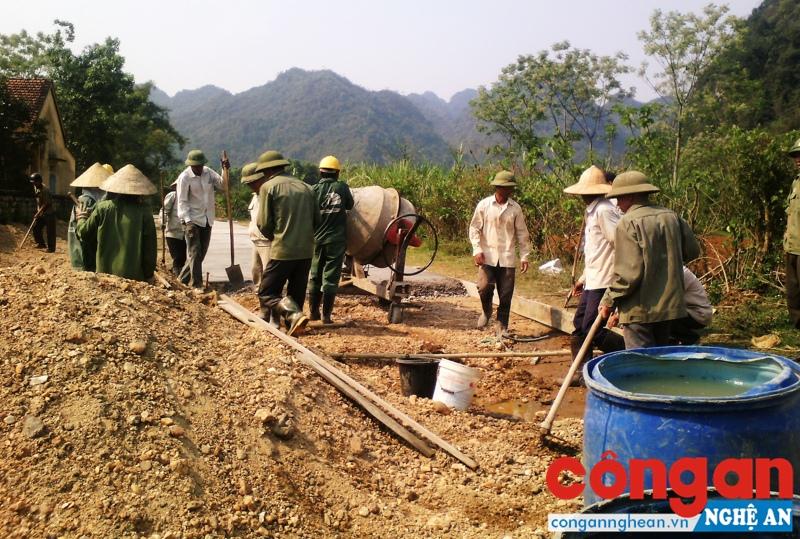 Làm đường giao thông nông thôn trong chương trình mục tiêu quốc gia xây dựng nông thôn mới tại huyện Quỳ Hợp