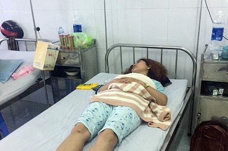 Qua điều trị mấy ngày nay, những vết thương bầm tím trên cơ thể chị Hoài đã đỡ đi nhiều.