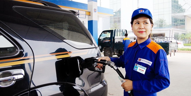 Từ 2018, Petrolimex bắt đầu bán dầu diesel tiêu chuẩn Euro V  - Ảnh minh họa.
