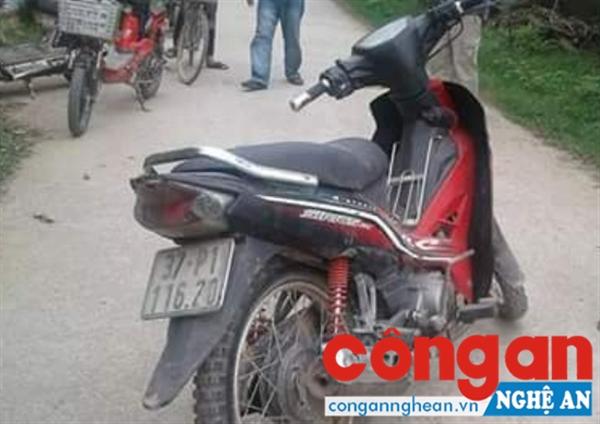 Chiếc xe máy 2 đối tượng bỏ lại hiện trường