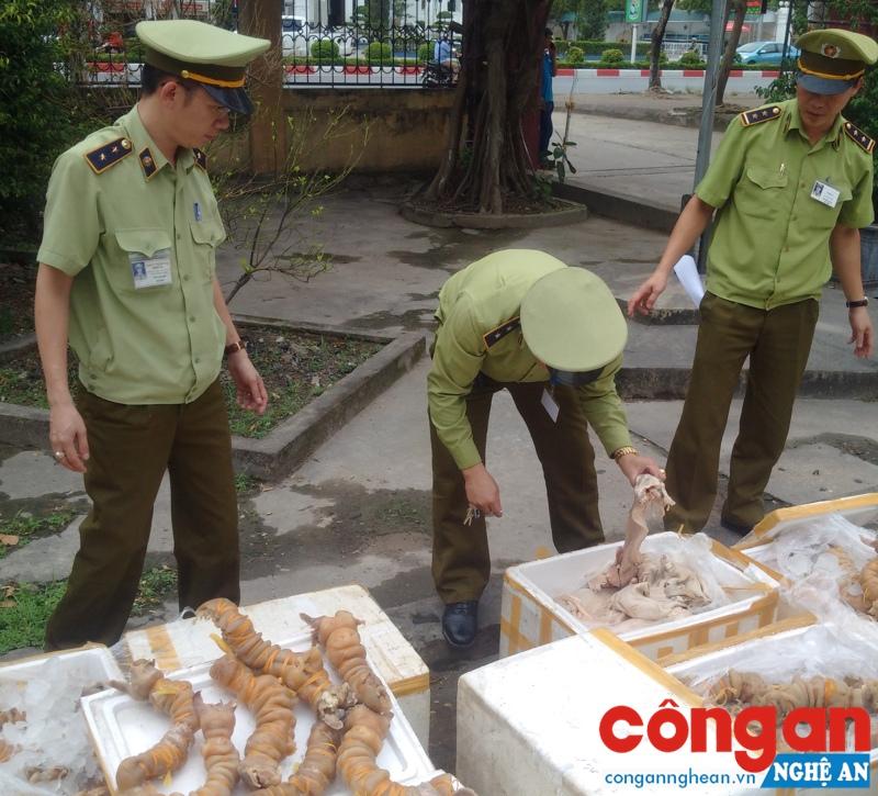 Lực lượng Quản lý thị trường kiểm tra, số hàng hóa vi phạm an toàn vệ sinh thực phẩm bị thu giữ