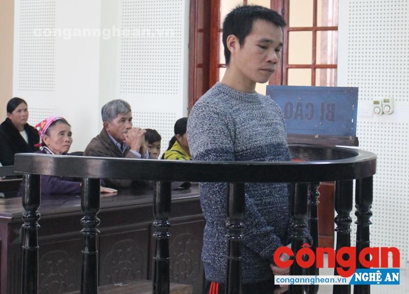  Bị cáo Lữ Văn Hòa tại tòa.