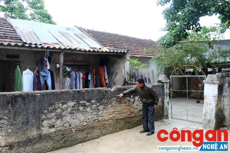 Những ngôi nhà xuống cấp tại khu dân cư thuộc khối 6, thị trấn Cầu Giát, huyện Quỳnh Lưu