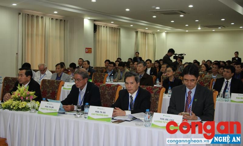Hội đồng khoa học thẩm định các đề tài