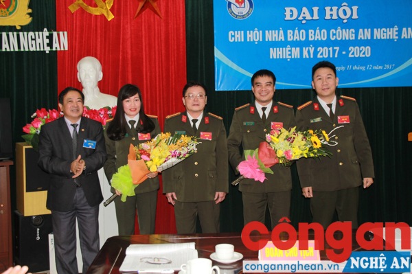 Ra mắt ban thư ký khóa mới nhiệm kỳ (2017 -2020)