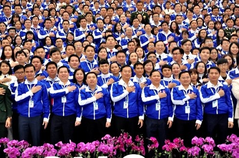 Tuổi trẻ Việt Nam xung kích, sáng tạo.