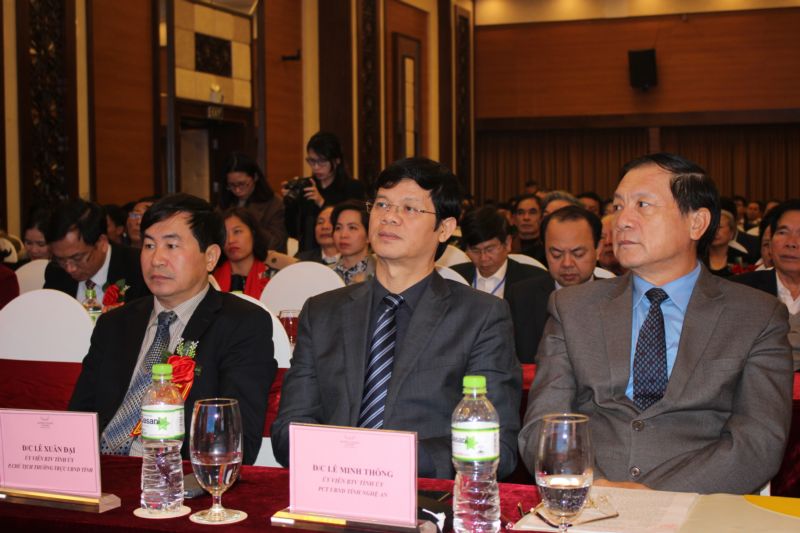 Đại diện lãnh đạo tỉnh Nghệ An dự lễ