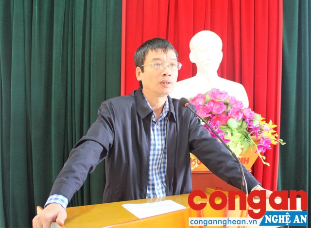 Ông Trần Văn Trí, Chủ tịch UBND phường Cửa Nam đại diện cho lãnh đạo phưởng gửi lời chúc mừng ngày Thiên chúa Giáng sinh 2017 tới bà con giáo dân thuộc giáo xứ, giáo họ Cầu Rầm