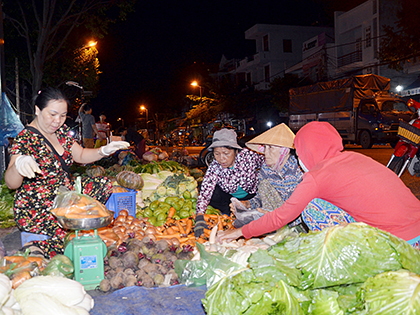 Mưu sinh ở chợ đầu mối Vũng Tàu