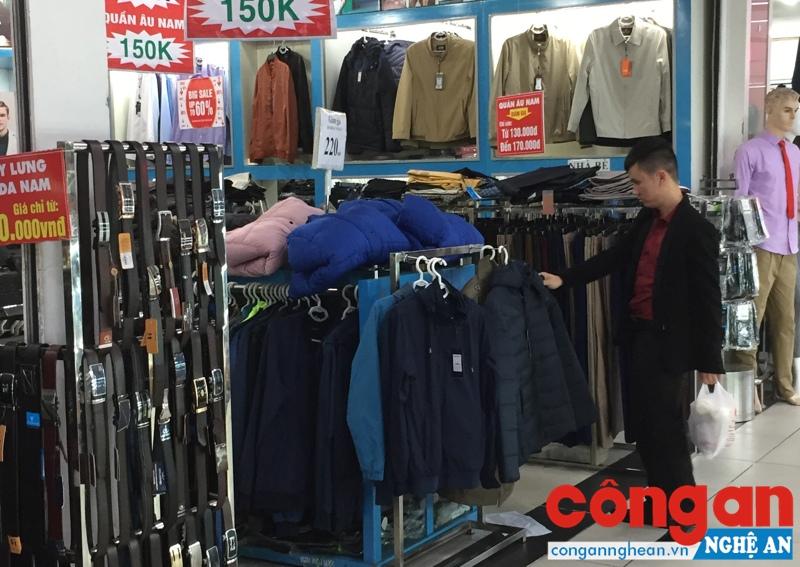 Dịp cuối năm, nhiều chương trình khuyến mãi hấp dẫn người tiêu dùng