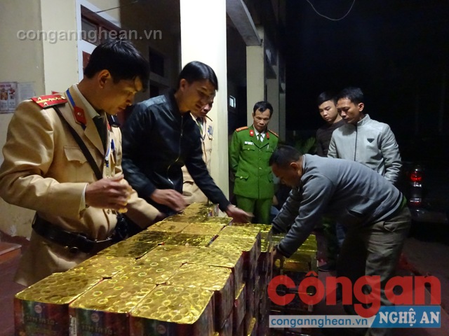 Các đối tượng và tang vật