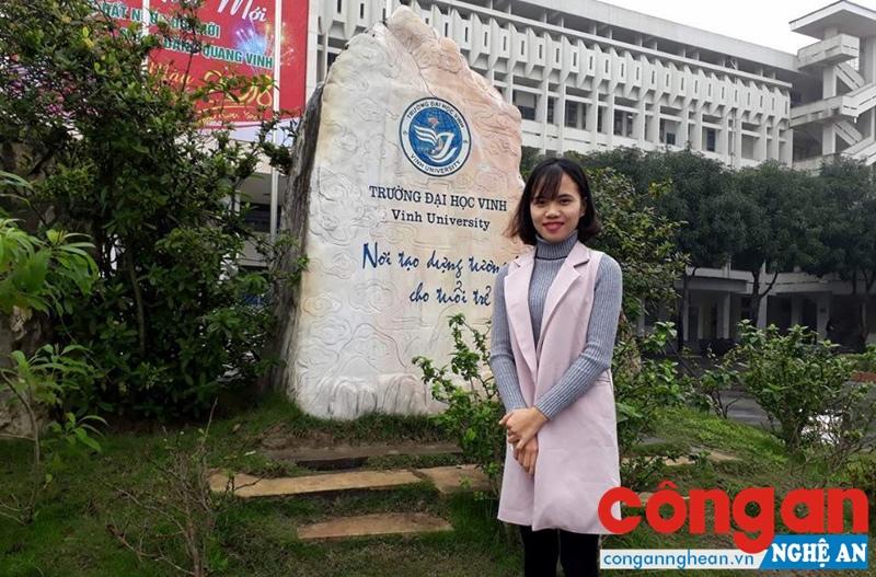 Sinh viên Cung Thị Nhung đã xuất sắc giành giải Nhất cá nhân cuộc thi “Biến đổi khí hậu với cuộc sống” năm 2017