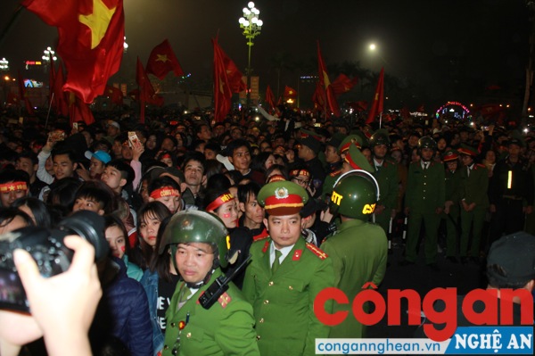 Nhằm đảo bảo an ninh Công an Nghệ An huy đồng hằng trăm cán bộ, chiến sĩ bảo vệ vòng trong lẫn vòng ngoài