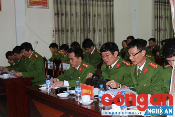 1.	Các đại biểu tham dự Hội nghị