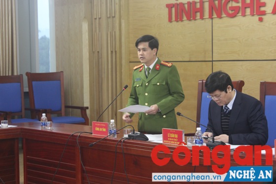 Thượng tá Nguyễn Đức Hải - Phó Giám đốc Công an tỉnh giới thiệu tổng quan về dự án và quán triệt các văn bản tổ chức triển khai, lộ trình triển khai xây dựng cơ sở dữ liệu quốc gia về dân cư 