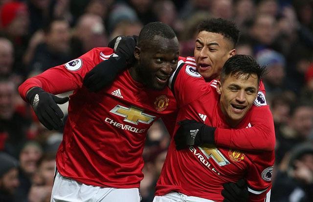 Khoảng cách giữa M.U và Man City lại được rút ngắn còn 13 điểm