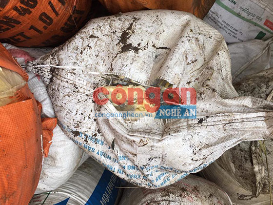 Lượng mỡ bẩn được phát hiện tại xã Thạch Trung