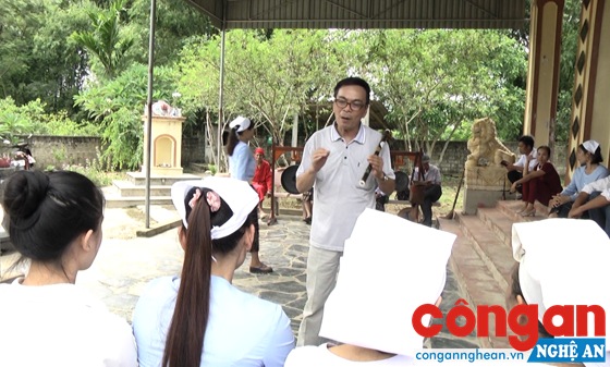 Ông Trương Thanh Hải truyền lửa văn hóa Thổ cho lớp trẻ