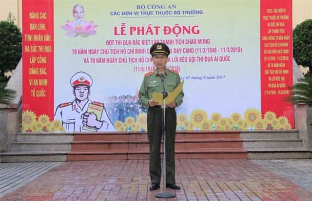 Bộ trưởng Tô Lâm phát biểu tại Lễ phát động Đợt thi đua đặc biệt lập thành tích chào mừng 70 năm Ngày Chủ tịch Hồ Chí Minh có Sáu điều dạy CAND (11/3/1948 - 11/3/2018) và 70 năm Ngày Chủ tịch Hồ Chí Minh ra Lời kêu gọi thi đua ái quốc (11/6/1948 - 11/6/2018).