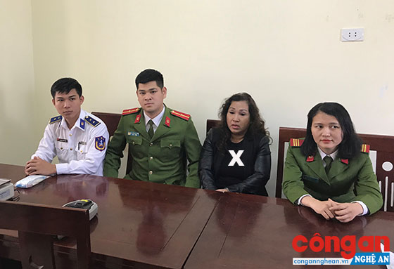 Đối tượng Võ Thị Cam (X) tại cơ quan CSĐT Công an huyện Thanh Chương