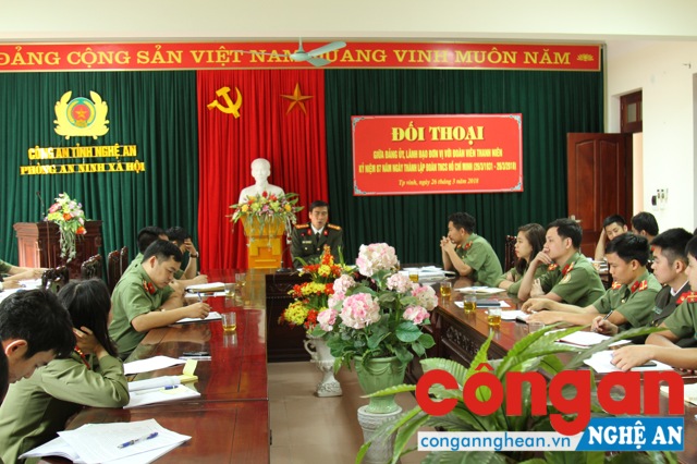 Toàn cảnh buổi tọa đàm, đối thoại
