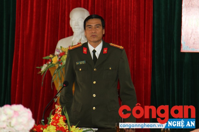...và nhận được sự giải đáp tận tình của cấp ủy, lãnh đạo đơn vị