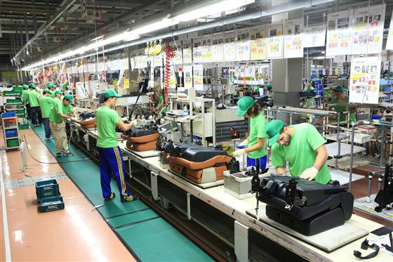  Người lao động làm việc ở nước ngoài cần thực hiện tốt các quy định pháp luật liên quan để đảm bảo quyền, lợi ích của bản thân - Ảnh minh họa