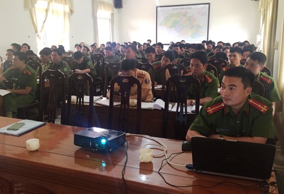 Toàn cảnh hội nghị.