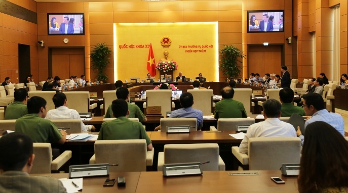 Các đại biểu tham dự phiên họp.