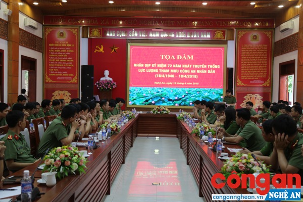 Tọa đàm gặp mặt chỉ huy, cán bộ làm công tác Tham mưu tổng hợp các đơn vị, địa phương trong Công an Nghệ An