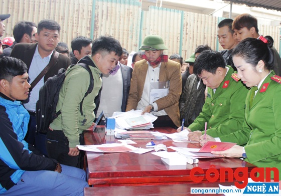 CBCS Phòng Cảnh sát QLHC về TTXH luôn nêu cao tinh thần trách nhiệm, vì nhân dân phục vụ