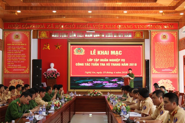Khai mạc lớp tập huấn lực lượng vũ trang