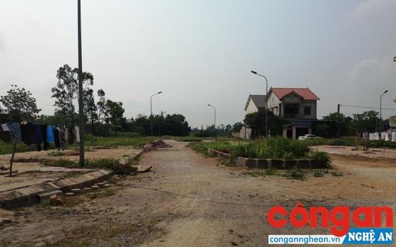 Cơ sở hạ tầng tại khu tái định cư vẫn còn dang dở sau gần 4 năm đưa vào sử dụng