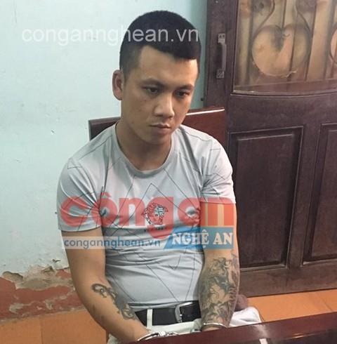 Đối tượng Nguyễn Văn Phong tại cơ quan Công an