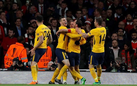 Đáng tiếc Arsenal không những không tận dụng được lợi thế mà còn bị Atletico gỡ hòa phút 82 trận đấu