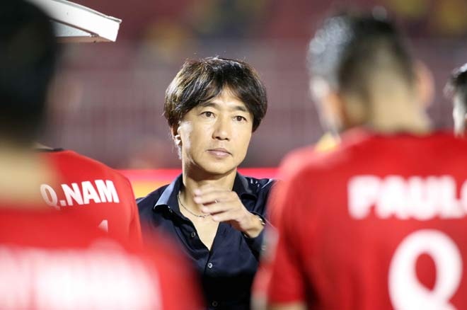 CV9 tuyên bố ra đi là quyết định cá nhân, nhưng thầy cũ Miura lại cô đơn hơn ở CLB TPHCM